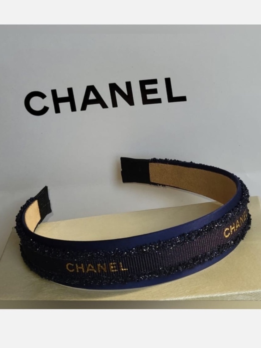 CHANEL Navy Blue Ribbon - Picture 6 of 6